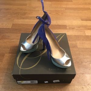 New Enzo Angiolini Silver Suede Peep Toe Pumps